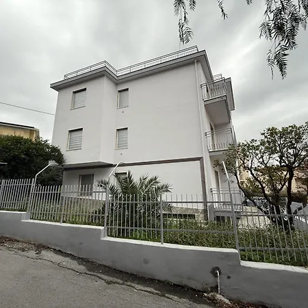 Cristallo Apartment